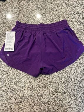 Lululemon Hot HR Short 2.5” - Size 10